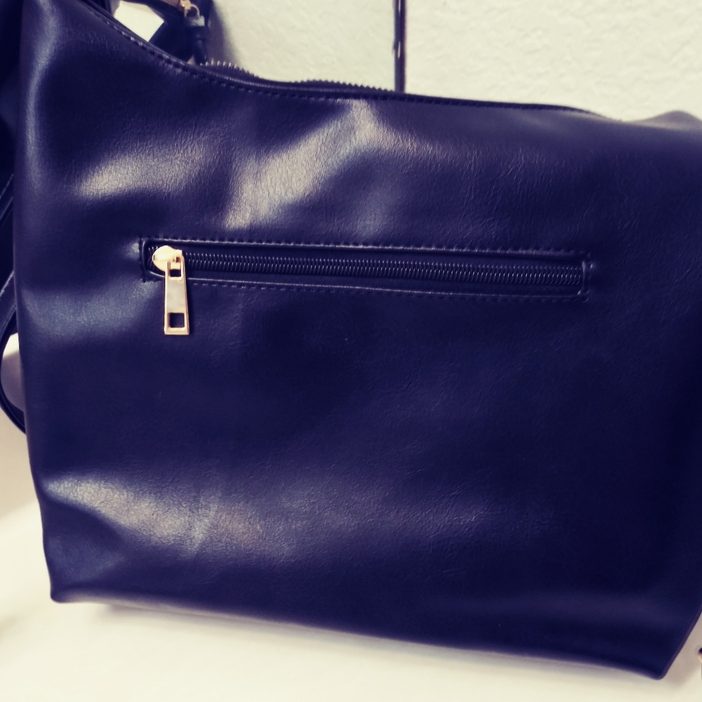 Purse - Picture 2 of 4